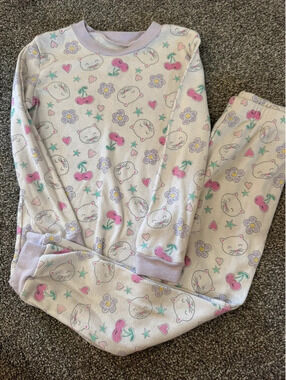 Girl’s two piece cat pajamas size 4T